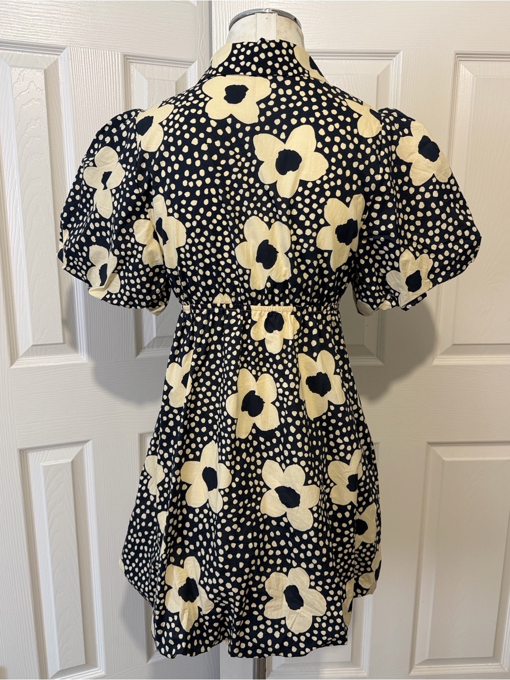 Avara Floral Short Puff Sleeve Mini Dress - Picture 5 of 7